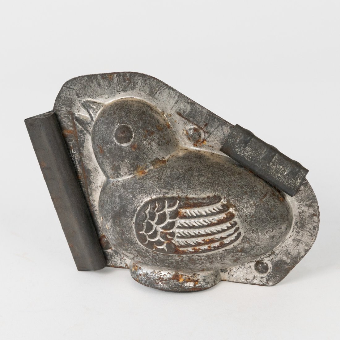 Vintage Anton Reiche Robin Chirping Bird Chocolate Mold: measuring 4.75" high x 4.75" wide
