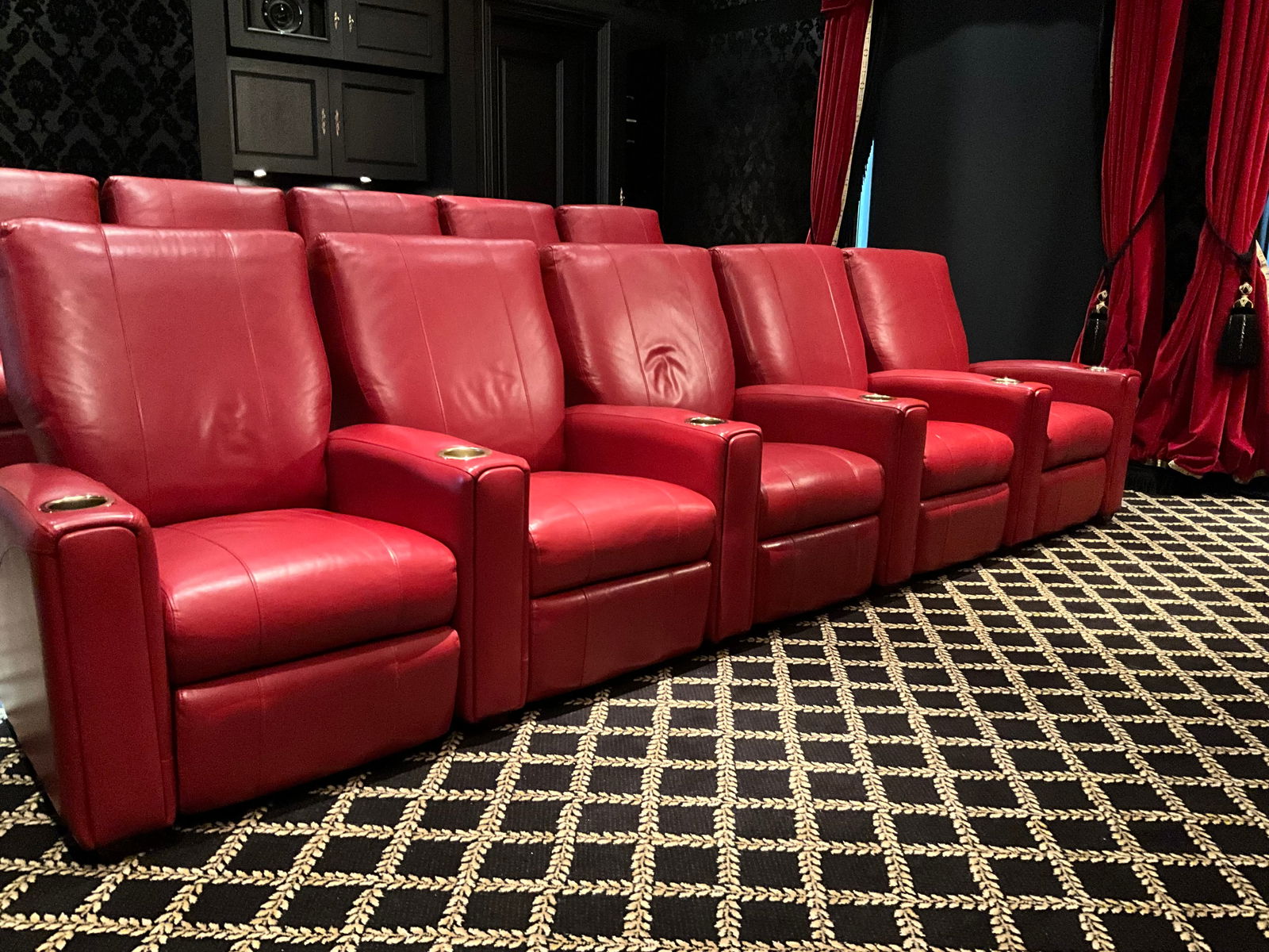 Set of 5 Red Leather Power Reclining Movie Theatre Seating (1 of 7)