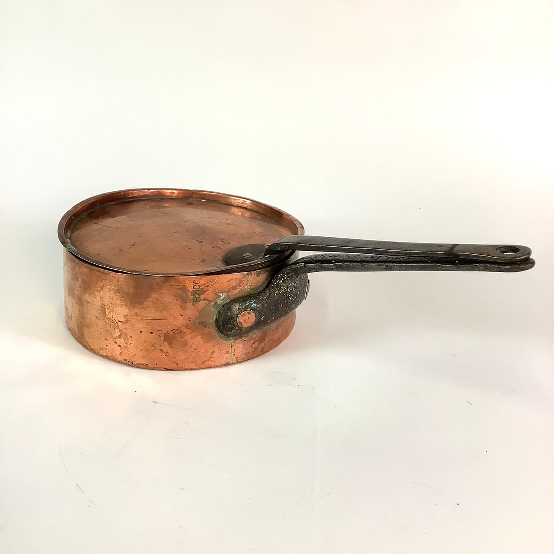 Long Handle Copper Sauce Pan With Copper Lid (1 of 8)