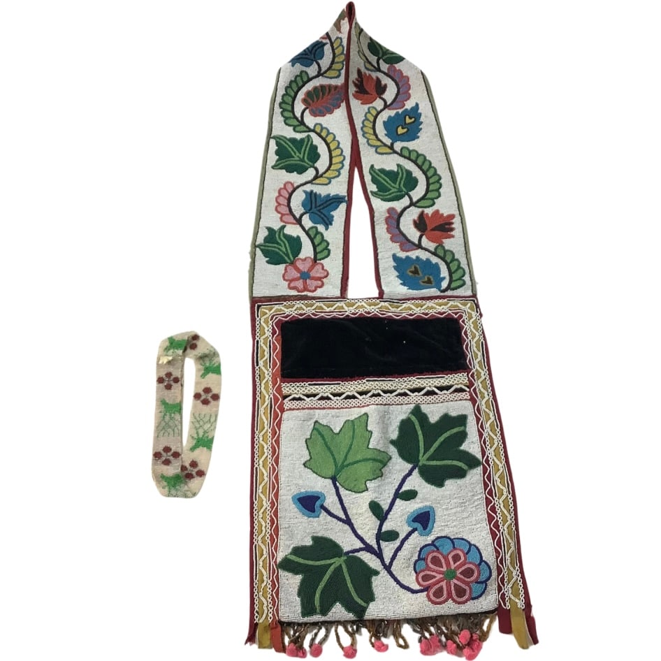 Ojibwe Indian Menominee Bandolier Bag, Minnesota circa 1900 With Beaded Necklace (1 of 7)