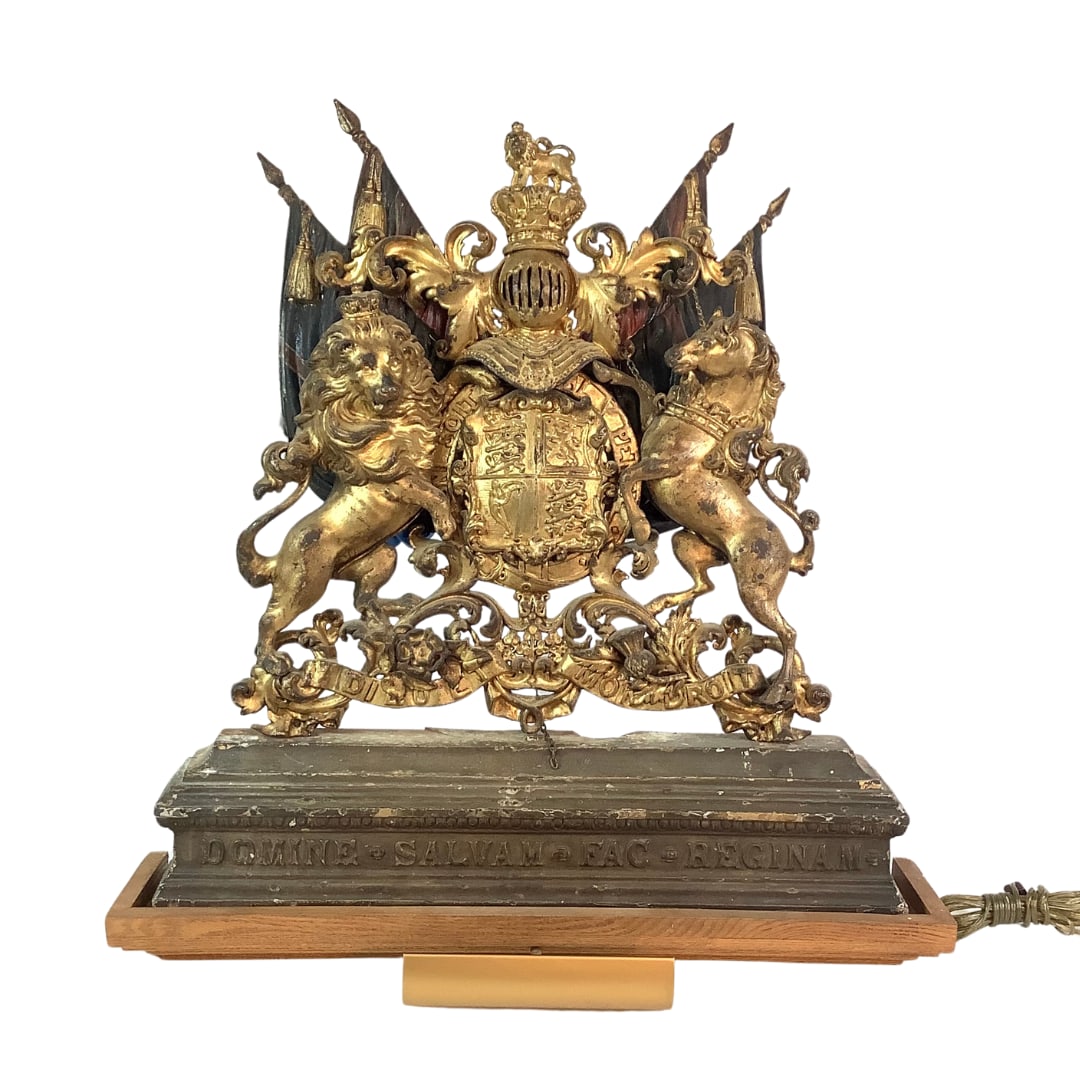 19th Century Cast Iron Gilt House of Windsor Coat Of Arms (1 of 6)