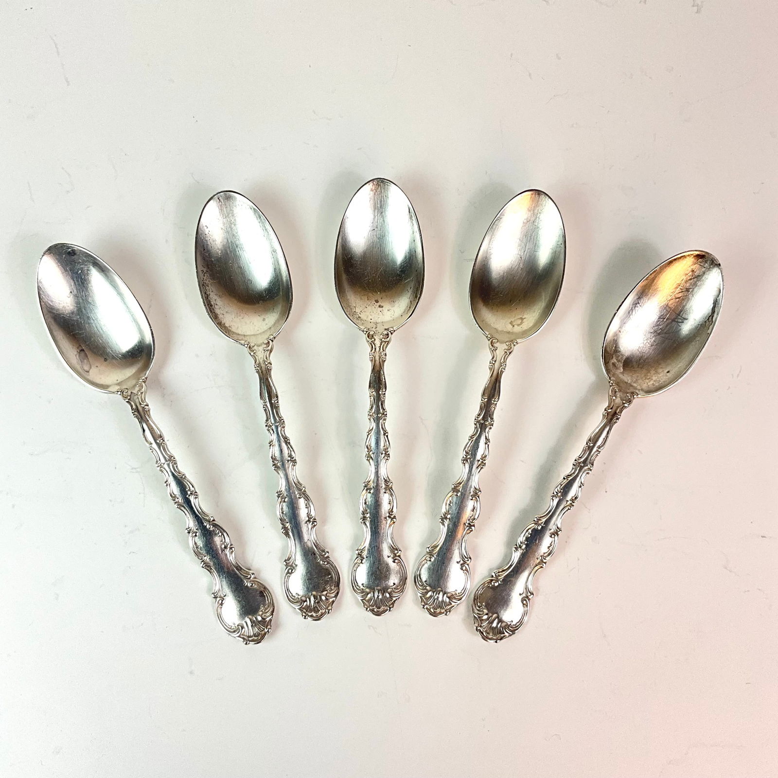 Set of 5 Sterling Silver Gorham Strasbourg Tablespoons: Set a five matching Gorham Strasbourg pattern tablespoons total sterling weight 280.5 g.