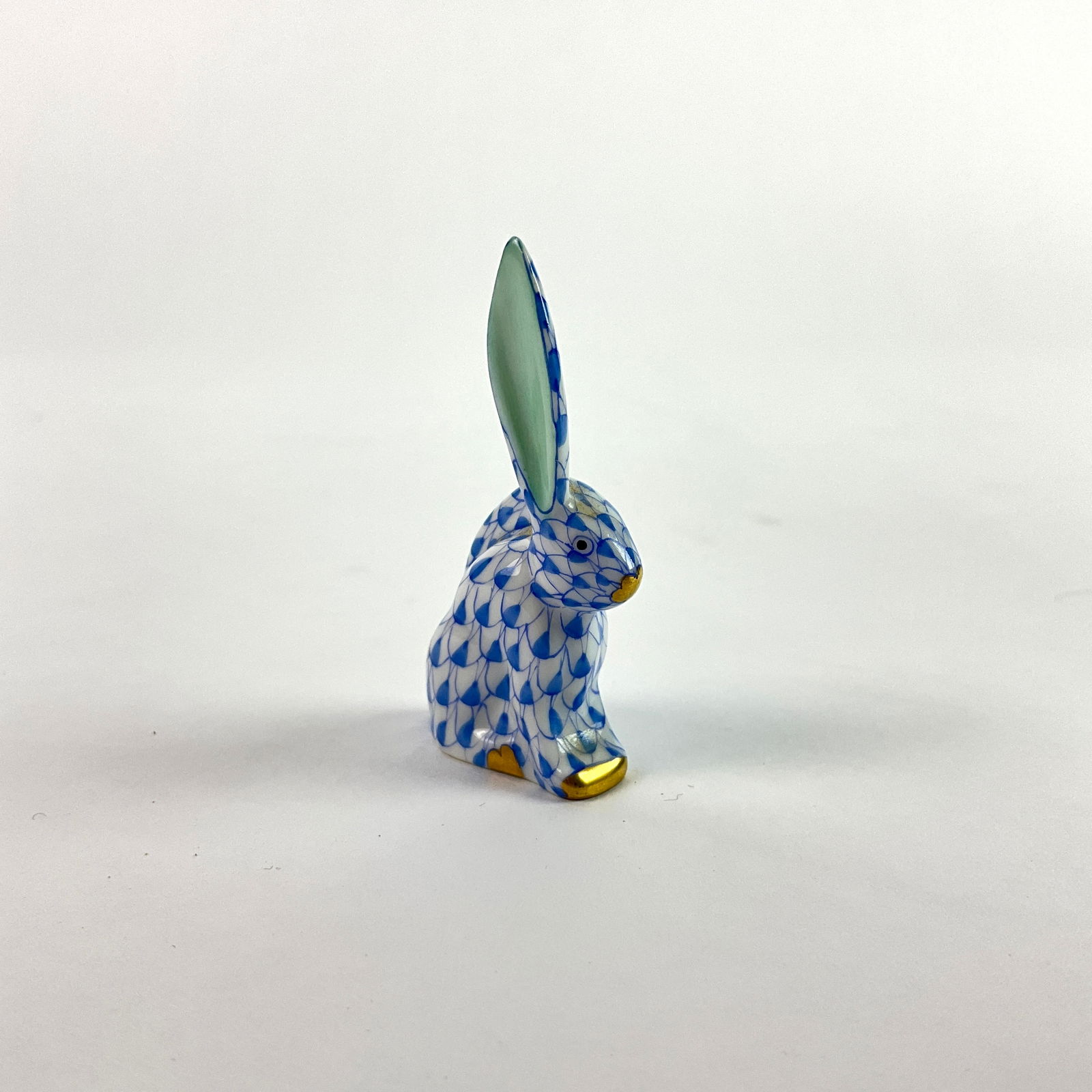 Herend Fishnet Miniature Blue Rabbit With One Ear Up Figurine (1 of 5)