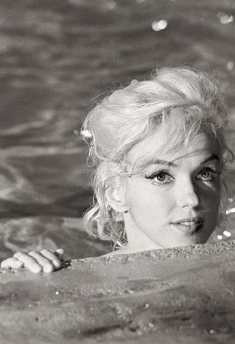 Lawrence Schiller, Marilyn Monroe, 1962-36: Photographer: Lawrence Schiller is an American producer, screenwriter, and photographer best known for his candid photos of Marilyn Monroe. Subject/Title:Marilyn Monroe, Date Of Negative:1962 Type Of 
