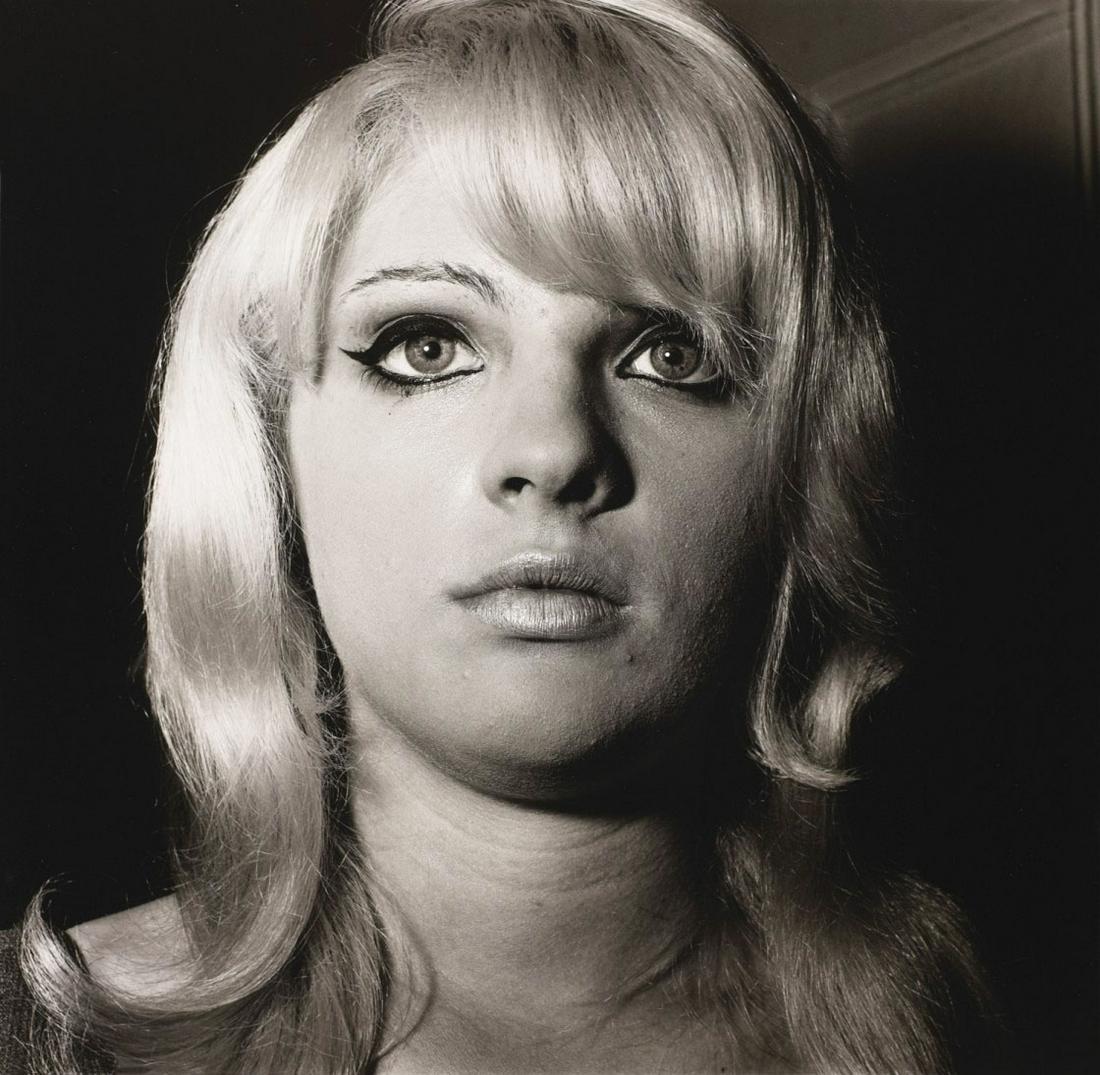 Diane Arbus, Blonde girl with shiny lipstick, NYC, 1967 (1 of 1)
