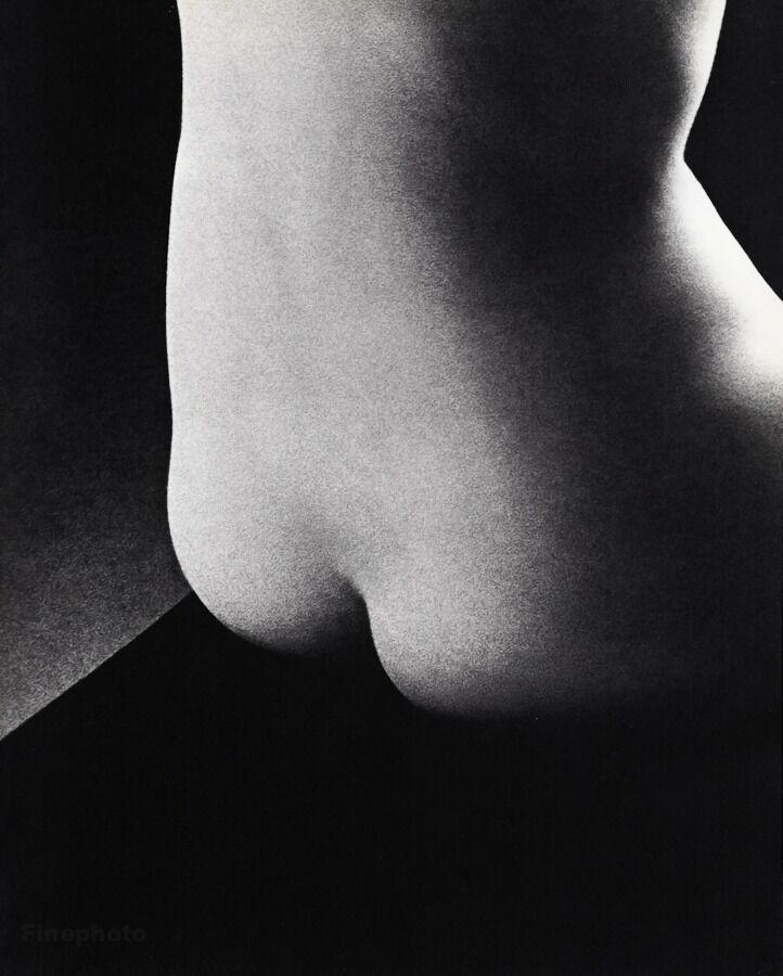 John Rawlings- Untitled: Photographer: John Rawlings (American, 1912 - 1970) - photographer from the 1930's through the 1960's, John Rawlings was a major influence on mid-century fashion photography who also brought his uniqu