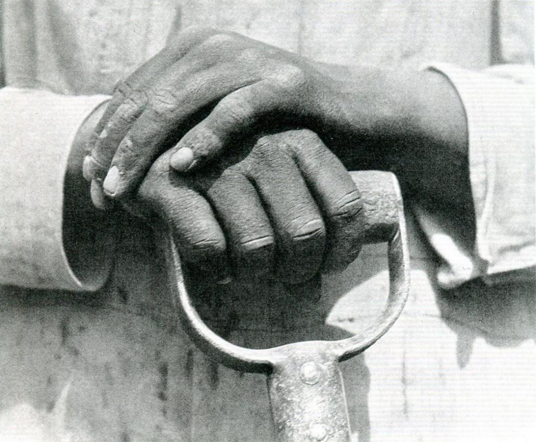 TINA MODOTTI - Manos de pala, 1927: Photographer: Tina Modotti (1896 - 1942) was an Italian American photographer, model, actor, and revolutionary political activist for the Comintern. She left Italy in 1913 and moved to the USA, where