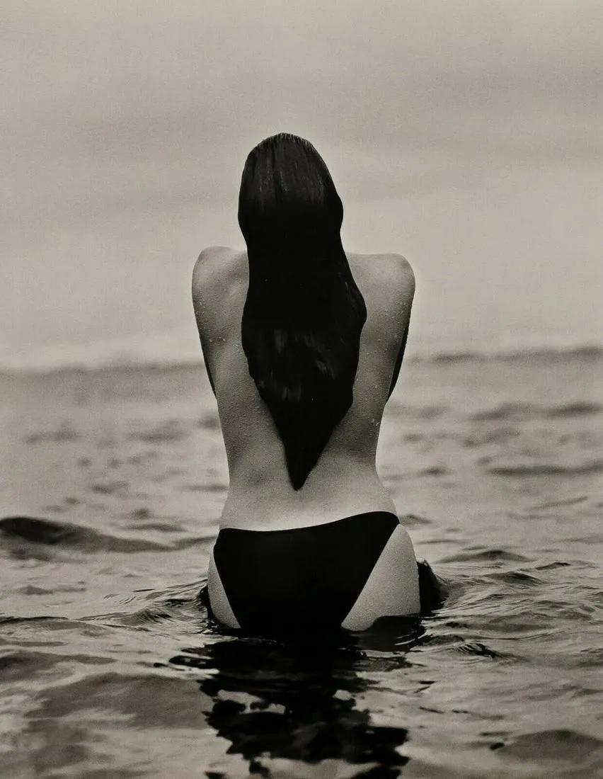 HERB RITTS, Female Nude, Hawaii - 1988: Photographer: Herbert "Herb" Ritts (American, 1952 - 2002) - renowned fashion, art and celebrity photographer. Title: Female Nude, Hawaii Date Of Negative: 1998 Type Of Print: Fine Duotone Photo Engra