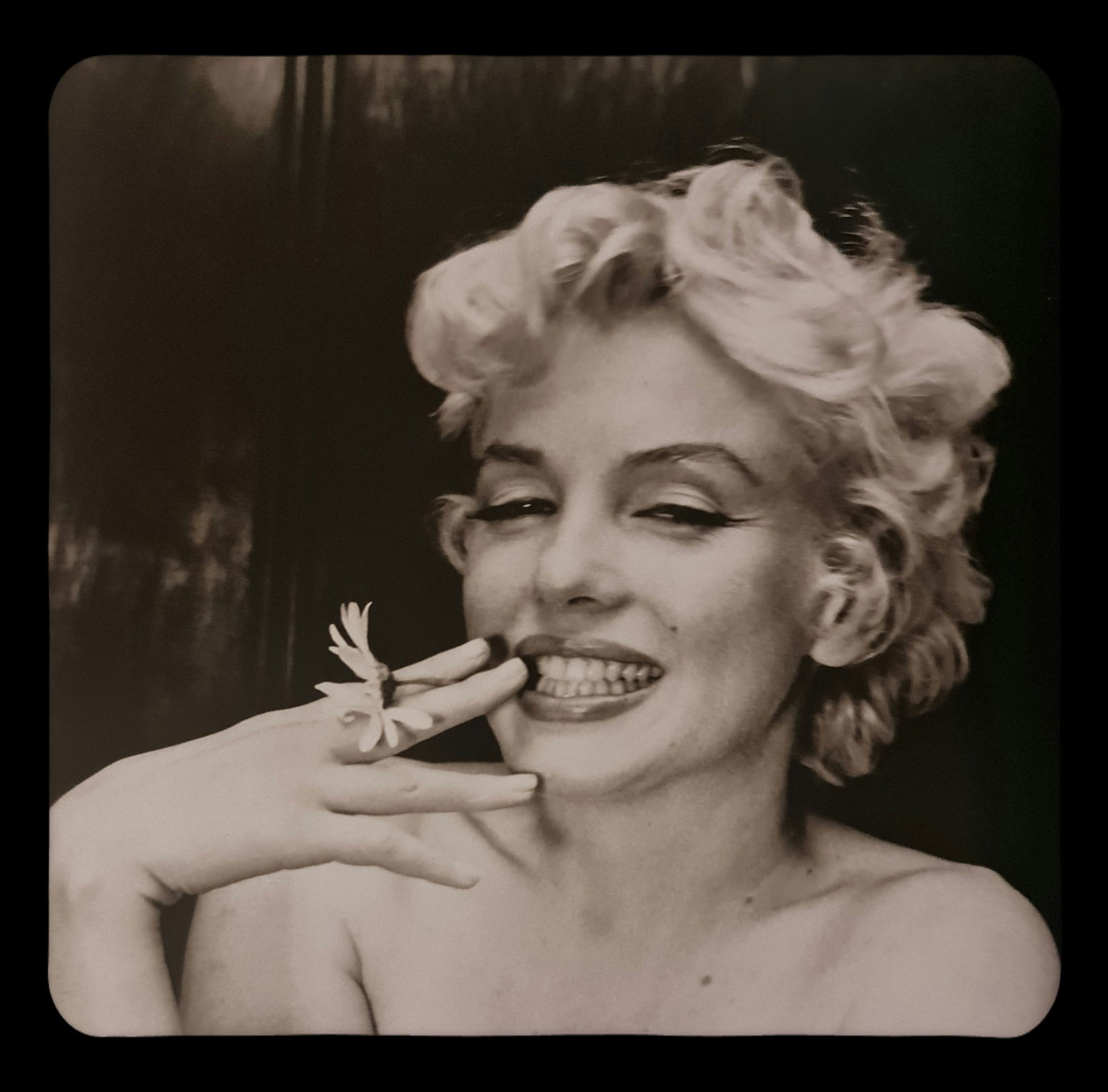 Cecil Beaton, Portrait of Marilyn Monroe sitting, 1950's: Photographer: Cecil Beaton Subject/Title: Portrait of Marilyn Monroe sitting Date Of Negative: 1939 Type Of Print: Sheet Fed Photogravure/Heliogravure Date Of Print: 2000 Publisher: teNeues Paper: Med