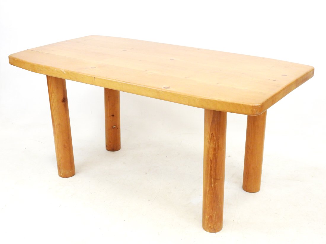 TABLE DE SALLE A MANGER en pin reposant sur quatre pieds ronds. Travail Savoyard. 73 x 150 x 79 cm (1 of 6)