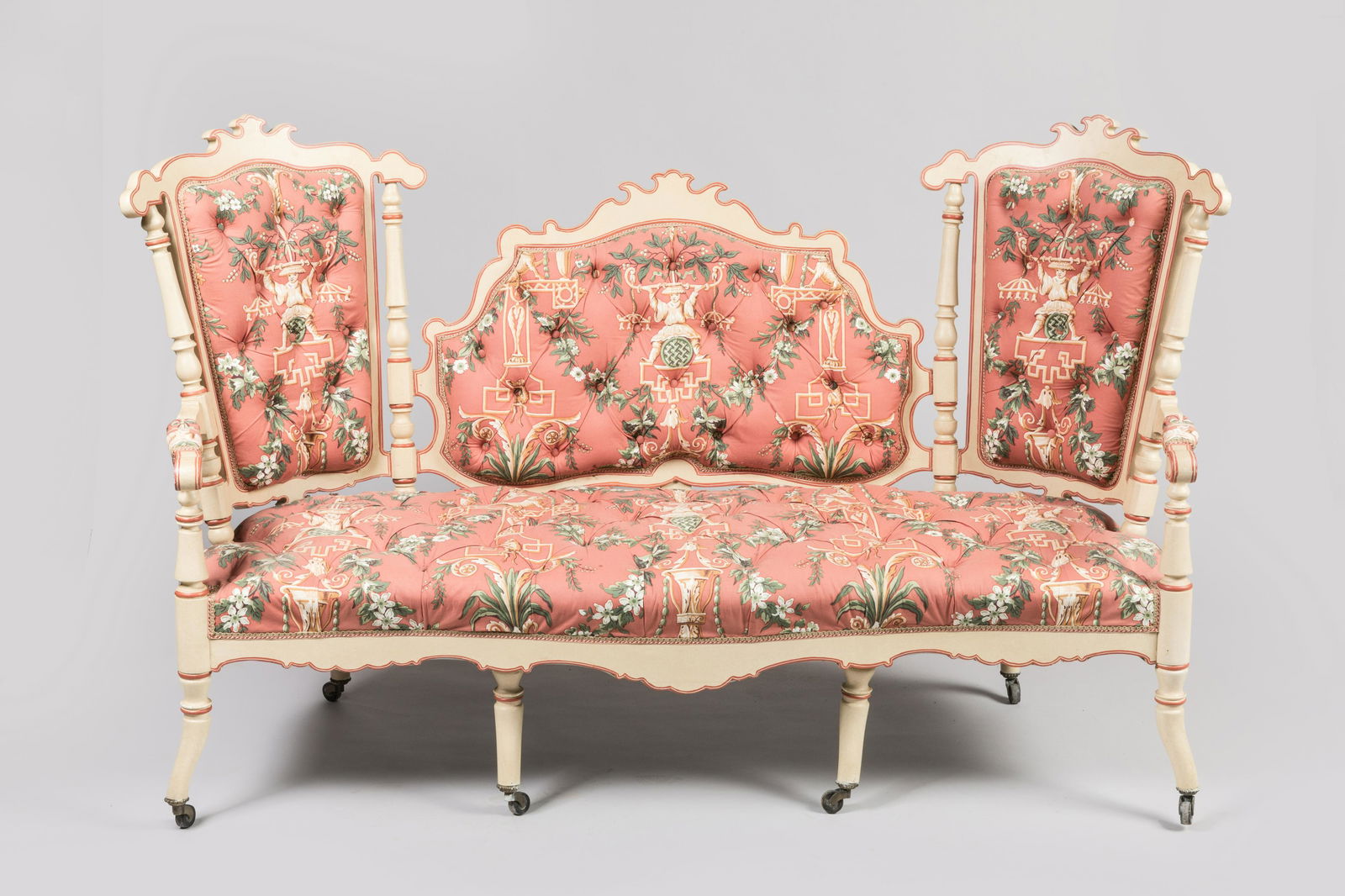 MOBILIER SALON SUD France: IMPORTANT MOBILIER DE SALON en bois moulurÃ© et rechampi crÃ¨me et rose comprenant un canapÃ©, deux fauteuils, quatre chaises et un guÃ©ridon Ã plateau violonnÃ© reposant sur un piÃ©tem