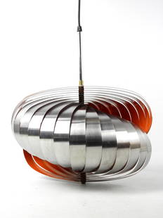 mattieu attribue: Henri MATHIEU (attribue a) Suspension "Spiral Kinetics" formee de lamelles d'aluminium brosse, l'interieur orange.Annees 1970. H 40 - Diam 45 cm (usures)