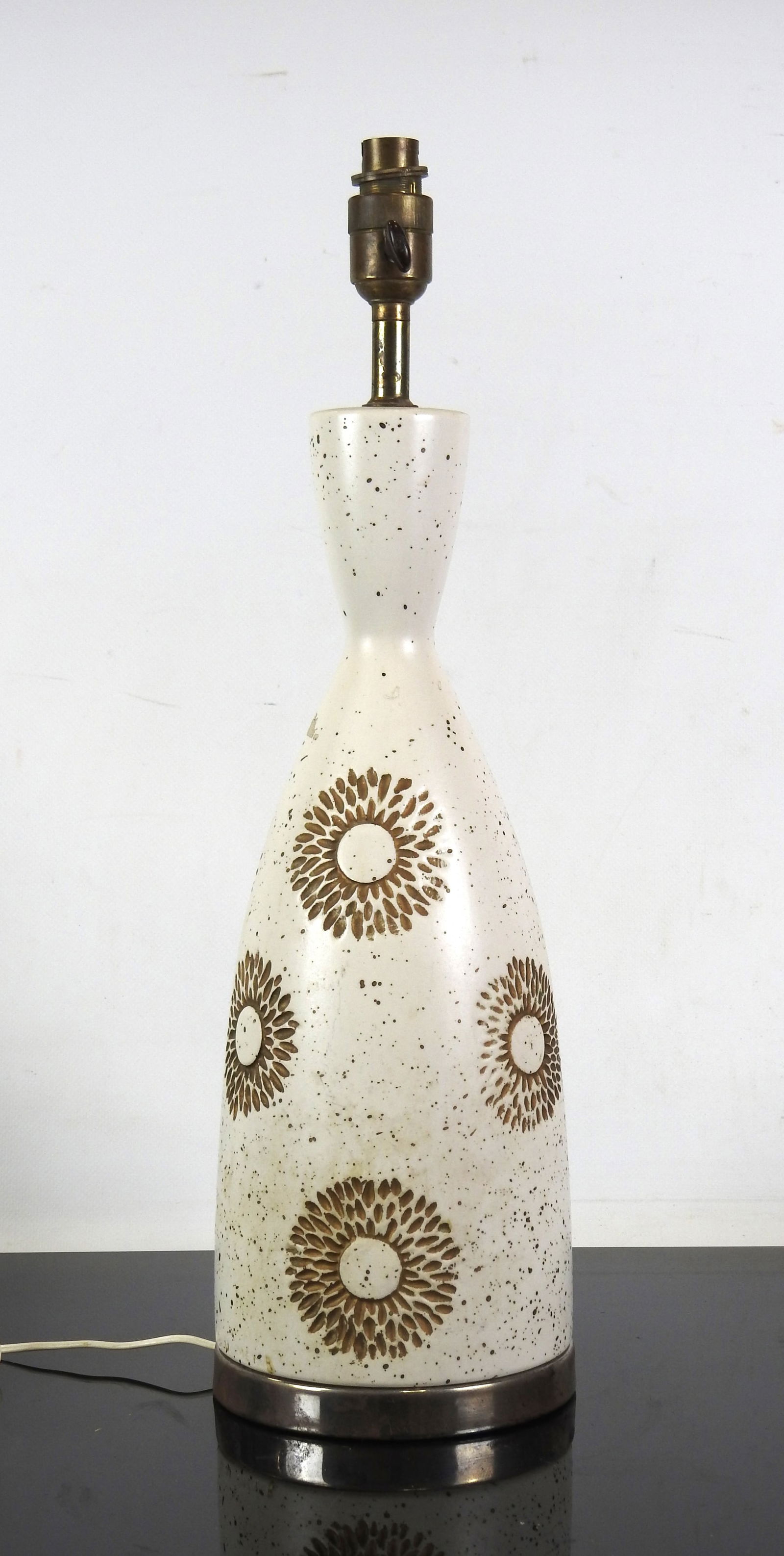 U MEYER : Pied de lampe de table de forme diabolo (1 of 1)