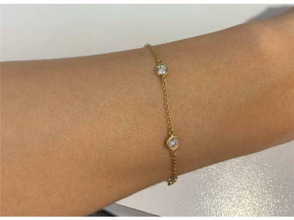 Tiffany & Co. Elsa Peretti Diamonds By The Yard Bracelet 1.1c: Tiffany & Co. Elsa Peretti Diamonds By The Yard Bracelet 1.1c Product Code: TIFFANY&CO-647E355F445AD Brand: Tiffany & Co. Condition: Pre-Owned Metal: 18K Yellow Gold Stone: Diamond Original design