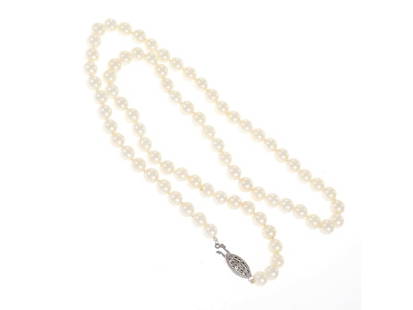 Vintage Estate 14k White Gold Japanese Akoya Cultured Pearl Necklace: Vintage Estate 14k White Gold Japanese Akoya Cultured Pearl Necklace Product Code: 364-400-1863-01C9A Condition: Pre-Owned Metal: White Gold Stone: Pearl Size and Fit: Length: 24", Width: 7.5mm, Depth