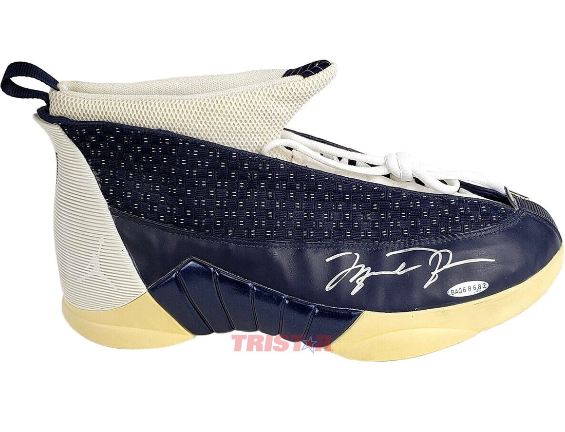 michael jordan signed autographed nike air jordan xv shoe upper deck uda bulls: michael jordan signed autographed nike air jordan xv shoe upper deck uda bulls Michael Jordan Signed Autographed Nike Air Jordan XV Shoe Upper Deck UDA Bulls RBJ no: 7236591190104