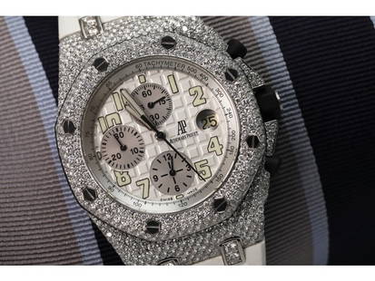 Audemars Piguet Offshore 25721ST.OO.1000ST.01 42mm Mens Watch: Audemars Piguet Offshore 25721ST.OO.1000ST.01 42mm Mens Watch Product Code: DR187-E21A8 Brand: Audemars Piguet Condition: Pre-Owned Model: Offshore Reference: 25721ST.OO.1000ST.01 Size and Fit: Ca
