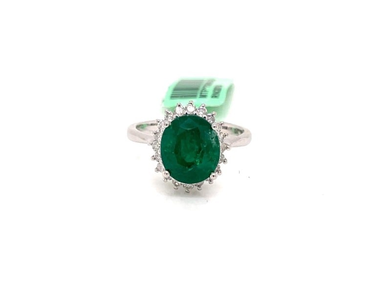 Princess Diana Inspired Oval-Cut Emerald And Diamonds Classic Ring In 14K White Gold: Princess Diana Inspired Oval-Cut Emerald And Diamonds Classic Ring In 14K White Gold Product Code: 14KWHITEGO-62840D48EB582 Condition: Never Worn Final Sale: THIS ITEM IS FINAL SALE AND NOT RETURNABLE