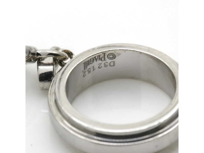 Piaget Possession Charm Pendant With Diamond In 18k White Gold: Piaget Possession Charm Pendant With Diamond In 18k White Gold Item Specifics: Base Metal: Gold Brand: Piaget Charm Type: Dangle Closure: Enhancer Color: Silver Cut Grade: Excellent <