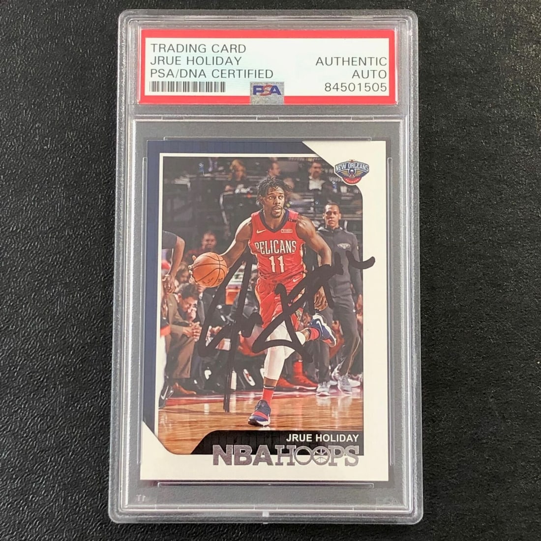 2018-19 NBA Hoops #181 Jrue Holiday Signed Card AUTO PSA Slabbed Pelicans (1 of 2)