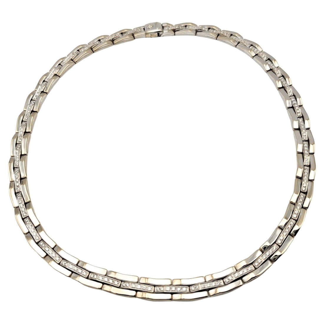Chimento 2.00 Carat Total Diamond Link Collar Necklace in 18 Karat White Gold: Chimento 2.00 Carat Total Diamond Link Collar Necklace in 18 Karat White Gold Metal: Gold, 18k Gold, White Gold Stone: Diamond Stone Cut: Round Cut Weight: 51.2 g Dimensions: Width: 0.35 in (8.89 mm)