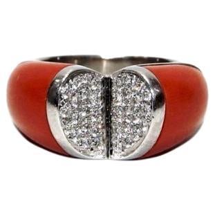 Escada 18K White Gold, Diamonds and Coral Heart Ring: Escada 18K White Gold, Diamonds and Coral Heart Ring Metal: White Gold Stone: Coral, Diamond Stone Cut: Brilliant Cut Style: Modern Place of Origin: Italy Period: 2010- Date of Manufactur