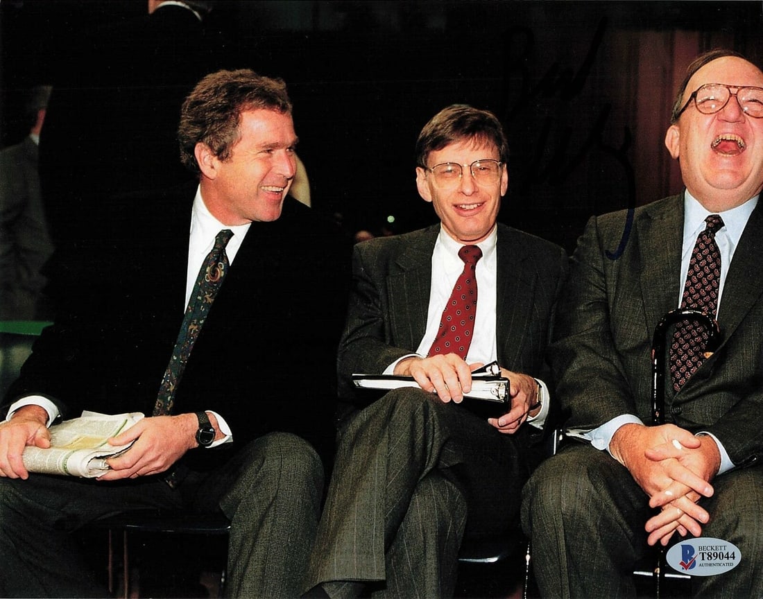 Allan Bud Selig signed 8x10 Photo: Allan Bud Selig signed 8x10 Photo BAS Beckett Commissioner Autographed Allan Bud Selig signed 8x10 Photo BAS Beckett Commissioner Autographed SKU no: RBJ7258311688280