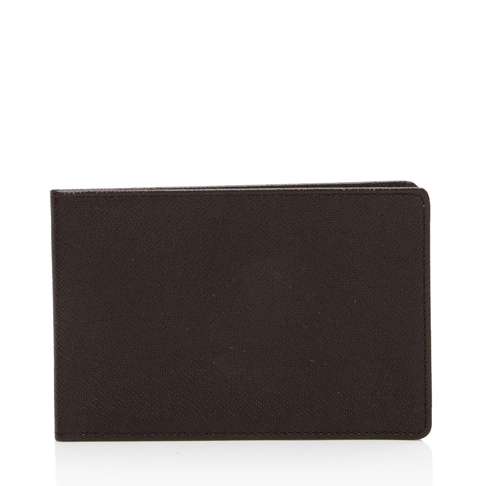 Louis Vuitton Vintage Taiga Photo: Louis Vuitton Vintage Taiga Photo Holder Condition Quality: Light scuffs throughout exterior edges. Visible marks and wear throughout interior ID pockets. Width: 5" Height: 3.25" Depth: .25" Circa: 20