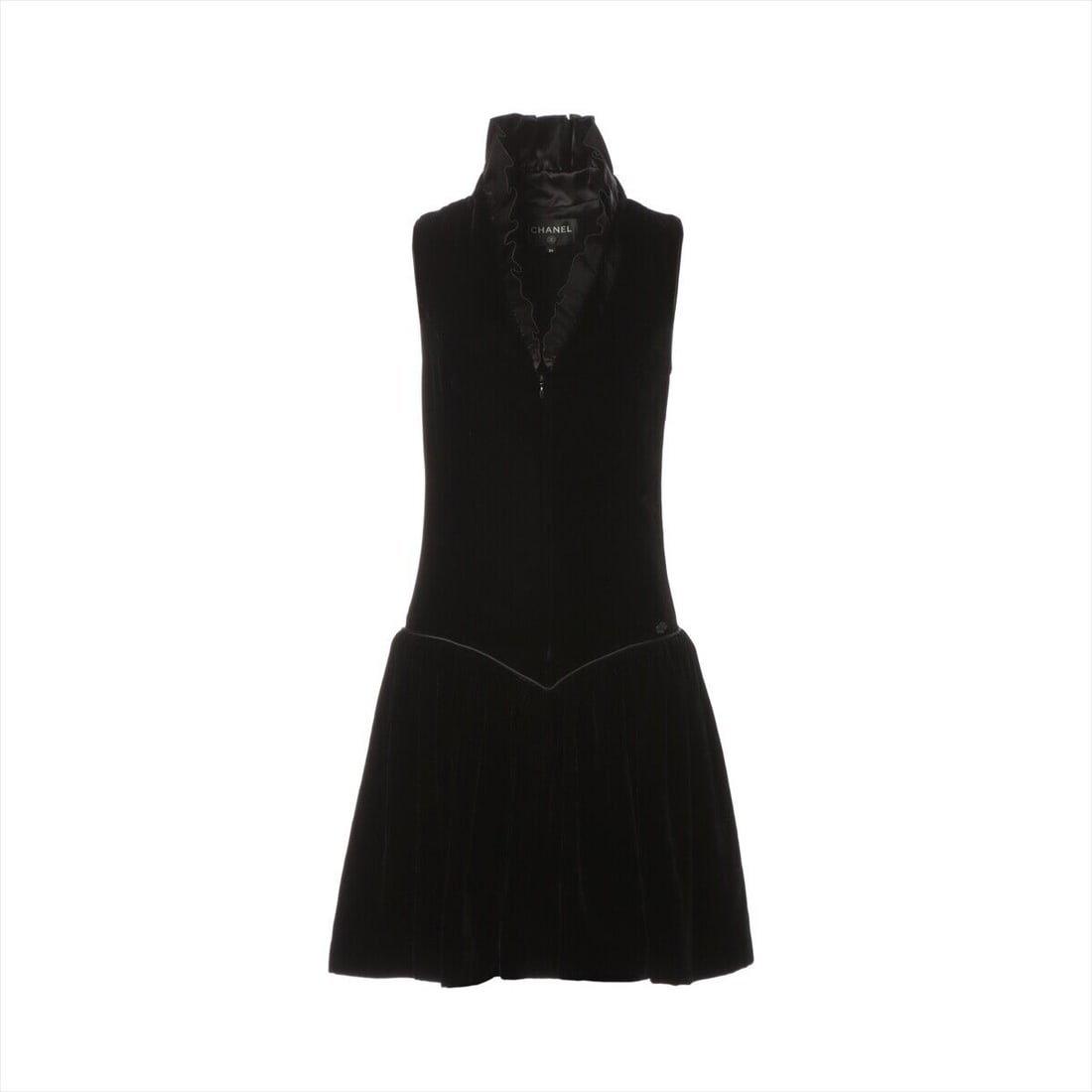 Chanel Coco Button 22 years Rayon: Chanel Coco Button 22 years Rayon x Silk Dress 34 Ladies Black velvet minidres Condition: Pre-owned Seller Notes: ?Very Good : Pre-Owned with minor stains and/or scratches. ZZ019092? Style: Dress Mate