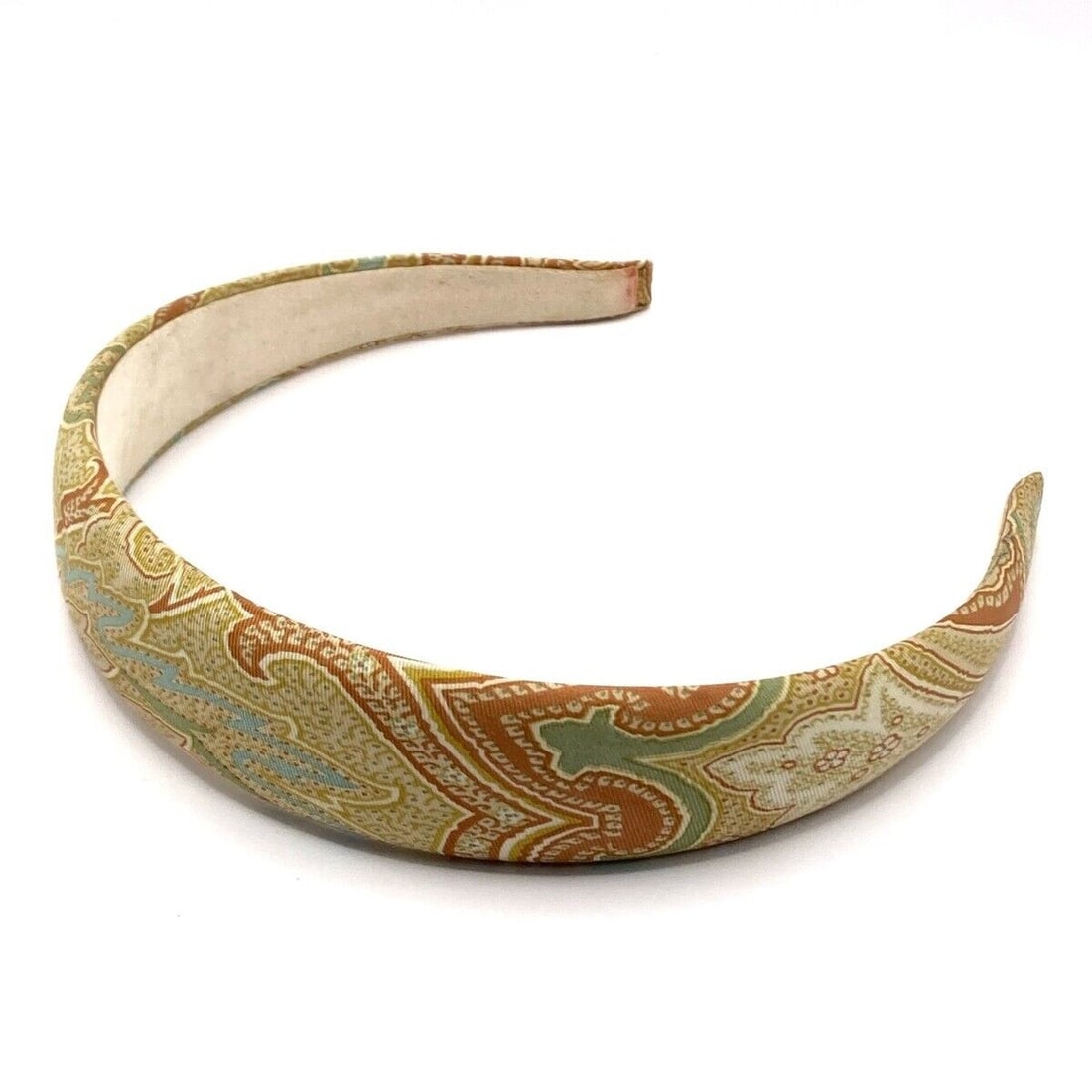 Auth ETRO - Cream Yellow Multi: Auth ETRO - Cream Yellow Multi Silk Other Jewellery Condition: Pre-owned Brand: ETRO Style: Other Jewellery Color: Cream, Yellow, Multi Material: Silk Note: This will be shipped by FedEx. Please n