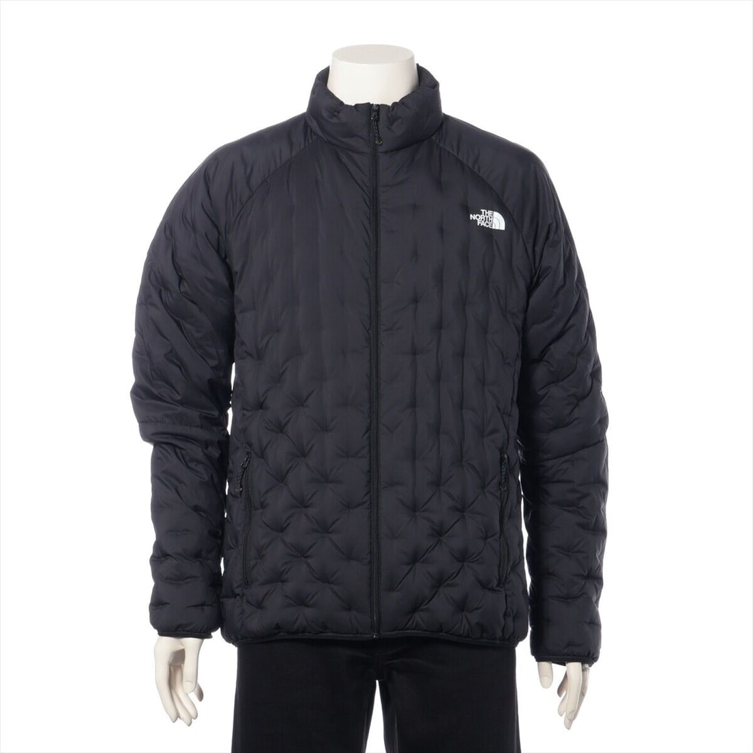 The North Face Nylon Down jacket: The North Face Nylon Down jacket XL Mens Black ND91817 astrolight There is a Condition: Pre-owned Seller Notes: ?Good : Pre-Owned with a few stains and/or scratches. A3132400? Style: outer Outer Shell