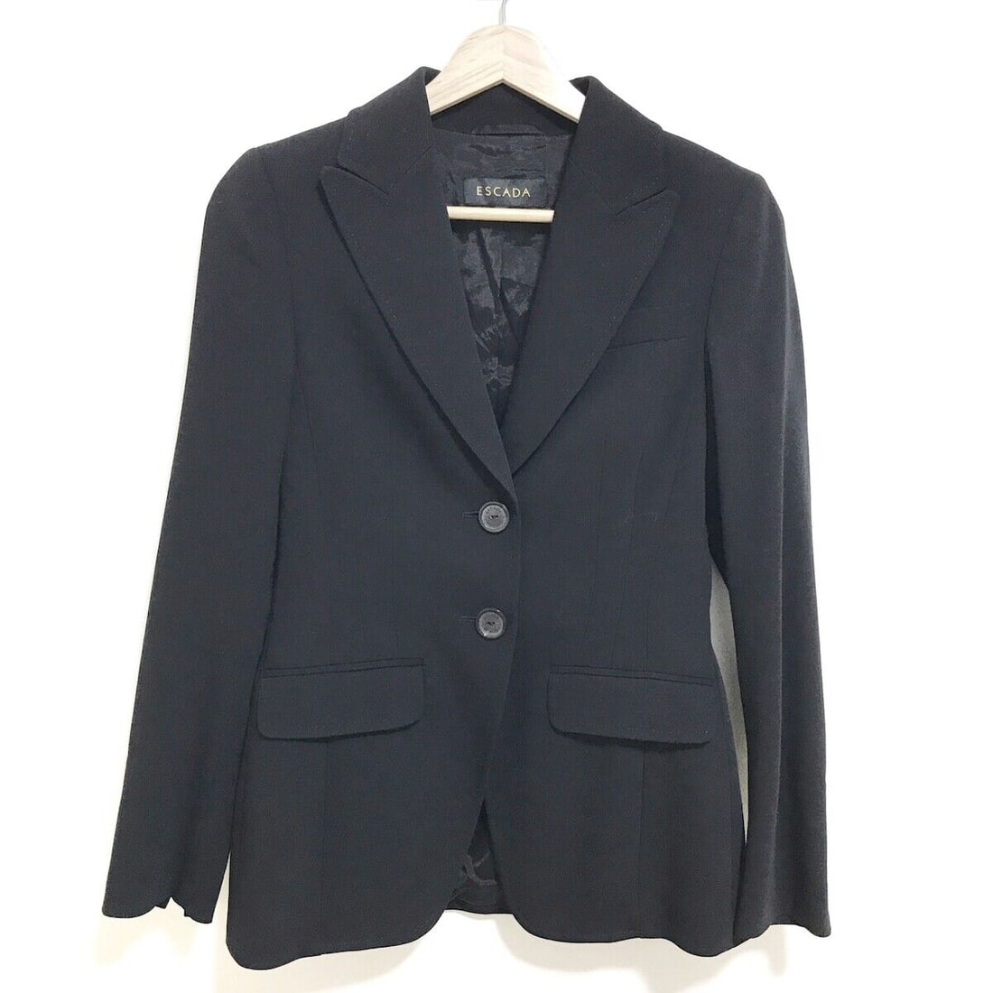 Auth ESCADA - Black Womens Jacket: Auth ESCADA - Black Womens Jacket Condition: Pre-owned Brand: ESCADA Style: Jacket Color: Black Outer Shell Material: Please see the photo of the quality tag ConditionRank: 6 Department: