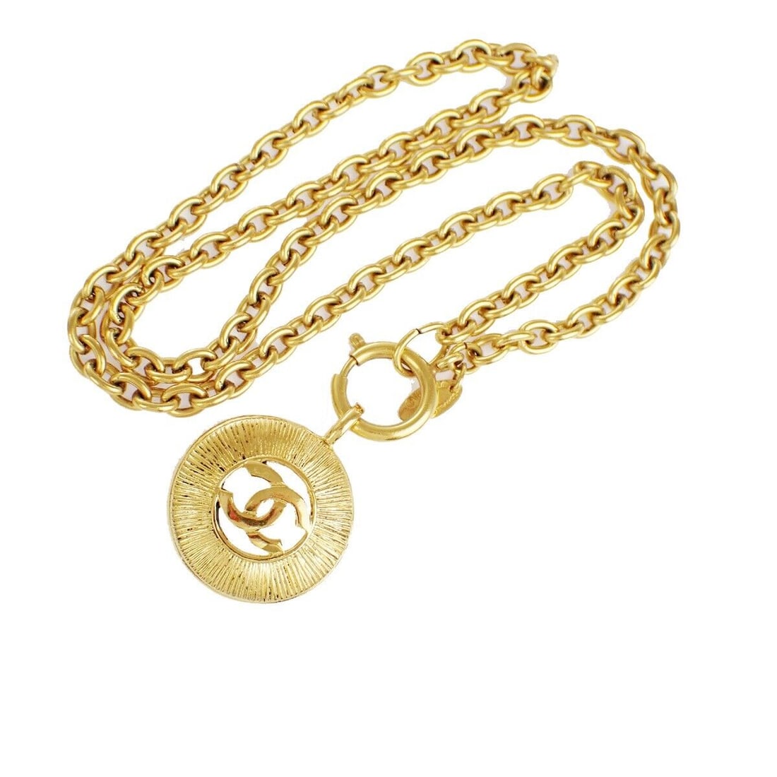 CHANEL CC Logo Round Chain Pendant: CHANEL CC Logo Round Chain Pendant Necklace Gold Jewelry Accessory 99RC651 Condition: Pre-owned Seller Notes: ?GOOD CONDITION? Brand: CHANEL Type: Necklace Closure: Spring Ring Color: Gold <br