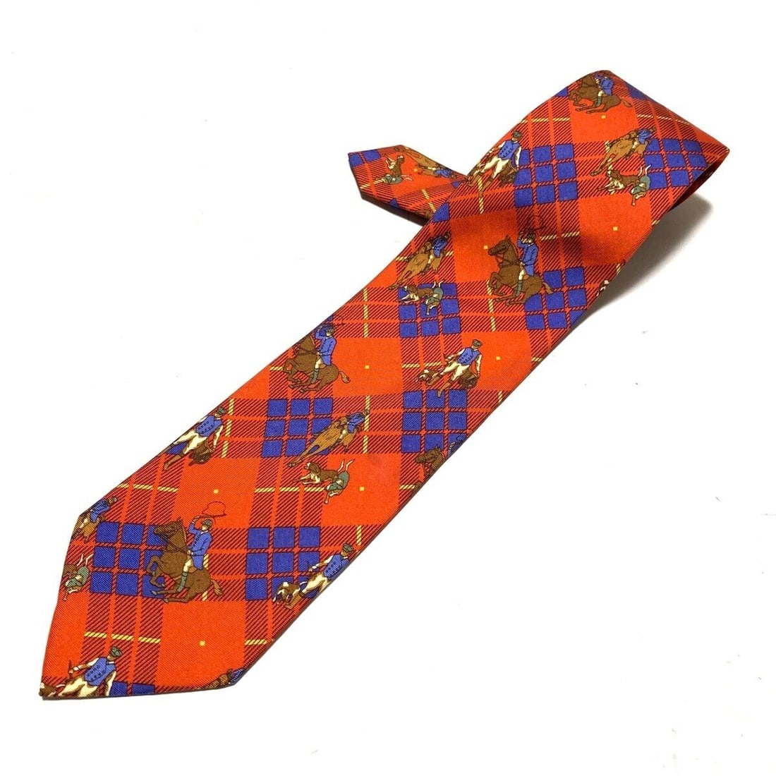 Auth ETRO - Red Blue Multi: Auth ETRO - Red Blue Multi Mens Tie Condition: Pre-owned Brand: ETRO Style: Tie Color: Red, Blue, Multi ConditionRank: 5 Department: Mens Type: Tie SKU no: RBJ235729441