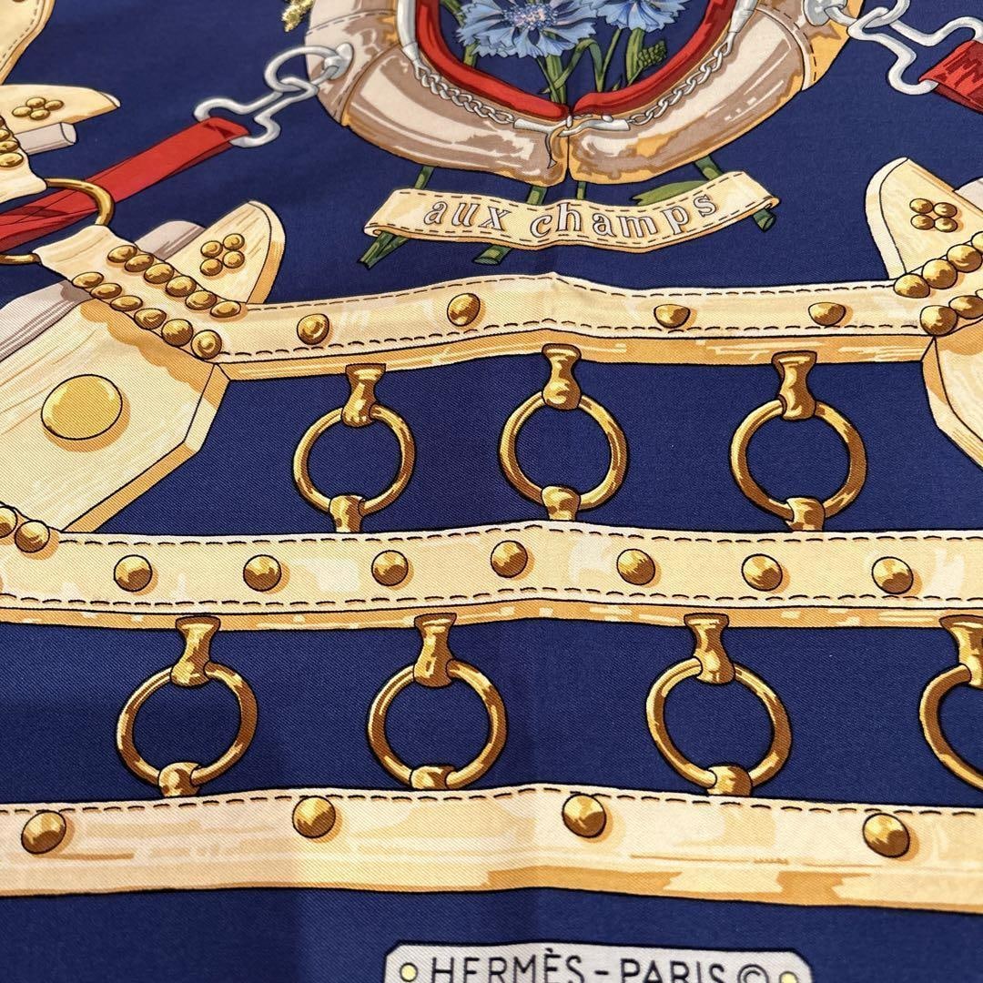 HERMES Scarf aux champs Carre 90: HERMES Scarf aux champs Carre 90 100% Silk Made in France No Box Condition: New with tags Brand: Hermes Country/Region of Manufacture: France Department: Women Color: See description Type: scarf <