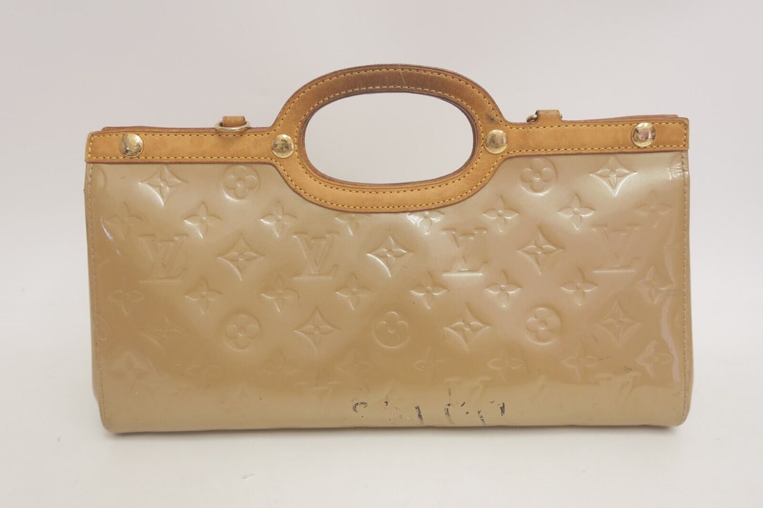 Authentic Louis Vuitton Roxbury Drive Monogram (1 of 9)