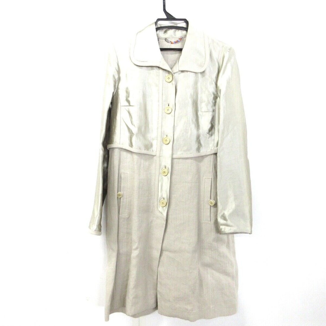 Auth ETRO - Beige Coat: Auth ETRO - Beige Coat Condition: Pre-owned Brand: ETRO Style: Coat Color: Beige Outer Shell Material: Please see the photo of the quality tag Accessories: None ConditionRank: 7