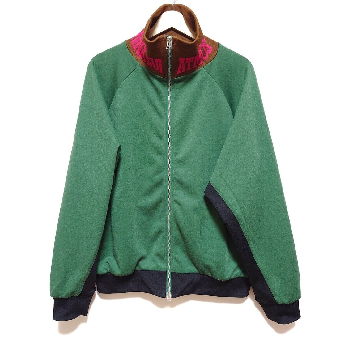 Auth ANNA SUI - Green Black: Auth ANNA SUI - Green Black Multi Lightweight Jacket Condition: Pre-owned Brand: ANNA SUI Style: Lightweight Jacket Color: Green, Black, Multi Outer Shell Material: Please see the photo of the quality