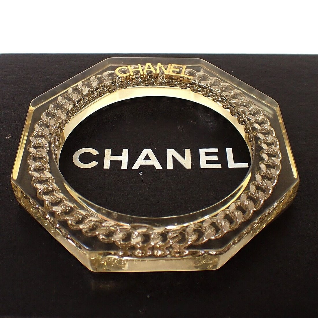 RARE!! CHANEL Logo Chain Bangle Bracelet: RARE!! CHANEL Logo Chain Bangle Bracelet 97P Plastic Clear ACC Vintage 39RH606 Condition: Pre-owned Detail Notes: ?GOOD CONDITION!!? Brand: CHANEL Type: Bracelet Metal Purity: Unknown Color: Clear