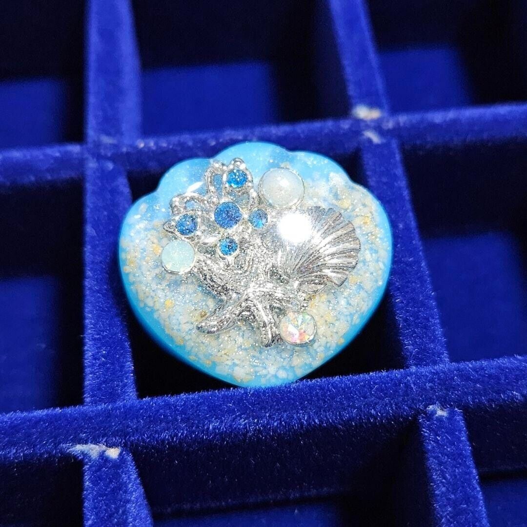 ANNA SUI Acrylic ring Shell Artificial: ANNA SUI Acrylic ring Shell Artificial pearl blue silver Used Condition: Pre-owned Detail Notes: ?I think there are some minor scratches peculiar to accessories. It was carefully kept in a case, so ..