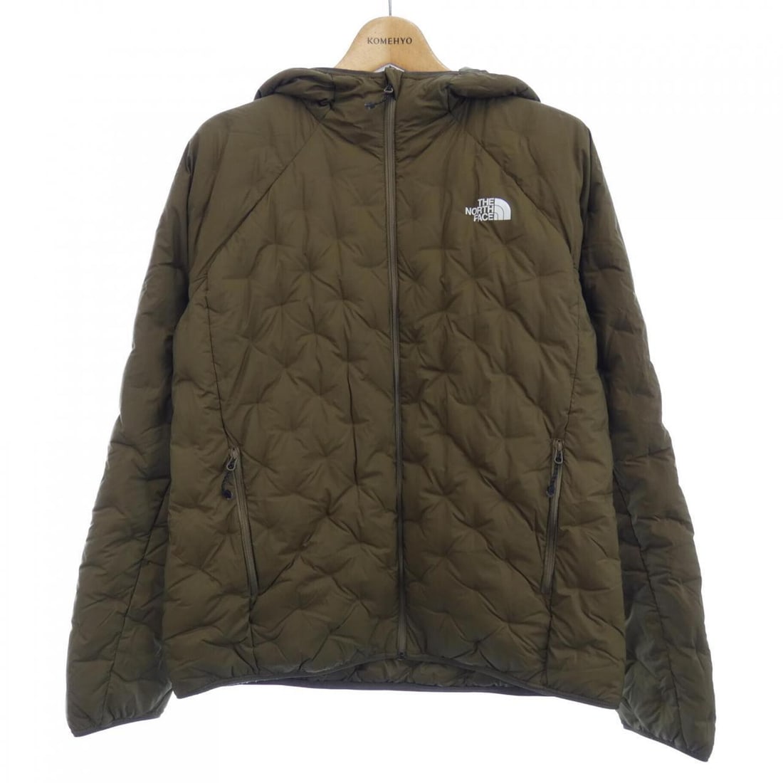 Authentic THE NORTH FACE Down Jackets: Authentic THE NORTH FACE Down Jackets #241-003-477-5313 Condition: Pre-owned Brand: THE NORTH FACE Style: JACKET Color: Khaki Outer Shell Material: See Image Gender: Ladies Size: L <b