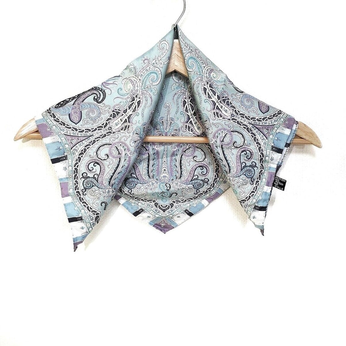 Authentic ETRO - Light Green Dark: Authentic ETRO - Light Green Dark Gray Multi Scarf Condition: Pre-owned Brand: ETRO Style: Scarf Color: Light Green, Dark Gray, Multi ConditionRank: 7 Type: Scarf SKU no: RBJ226