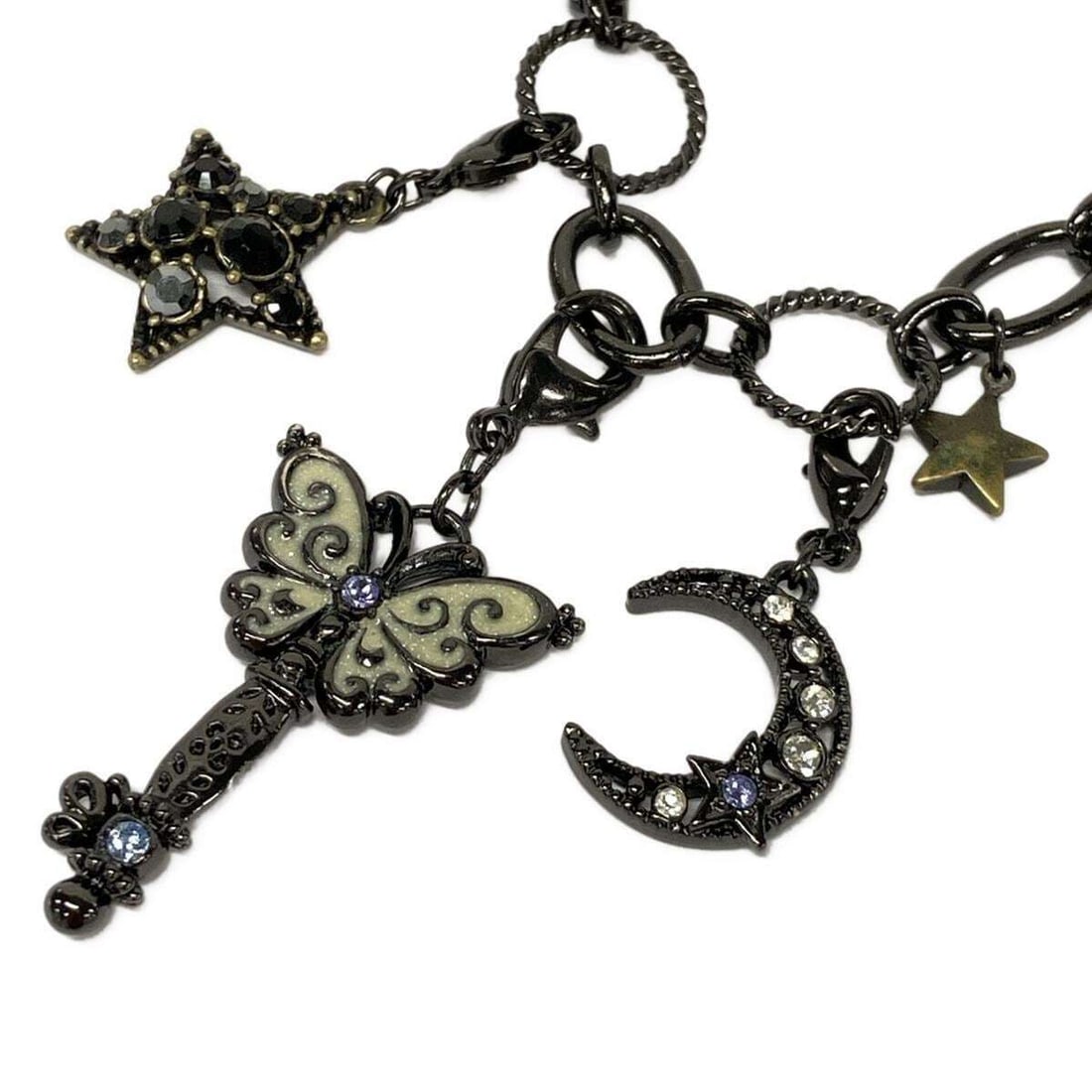 Auth ANNA SUI Black Clear Hardware: Auth ANNA SUI Black Clear Hardware Rhinestones Plastic Necklace Condition: Pre-owned Brand: ANNA SUI Style: Necklace Color: Black, Clear Material: Hardware, Rhinestones, Plastic Note: This will be