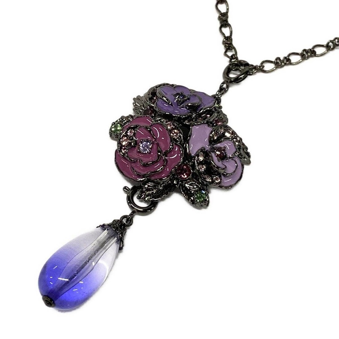 Auth ANNA SUI Purple Black Hardware: Auth ANNA SUI Purple Black Hardware Necklace Condition: Pre-owned Brand: ANNA SUI Style: Necklace Color: Purple, Black Material: Hardware Note: This will be shipped by FedEx. Please note taxes may
