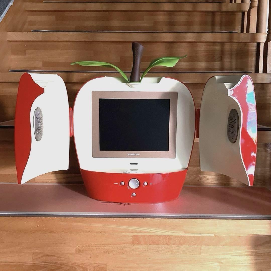 Sanrio Hello Kitty Apple-type LCD Red: Sanrio Hello Kitty Apple-type LCD Red TV 9.6 inch with Manual Collectible Condition: Used Brand: Sanrio Type: TV Character: Hello Kitty Color: Red Year Manufactured: 2006 Franchise: Hello