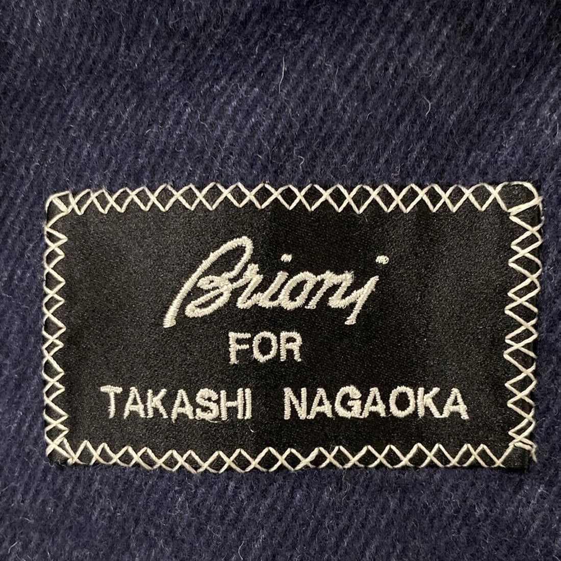 Auth Brioni - Dark Navy Coat: Auth Brioni - Dark Navy Coat Condition: Pre-owned Brand: Brioni Style: Coat Color: Dark Navy Outer Shell Material: Please see the photo of the quality tag ConditionRank: 8 Department: <br