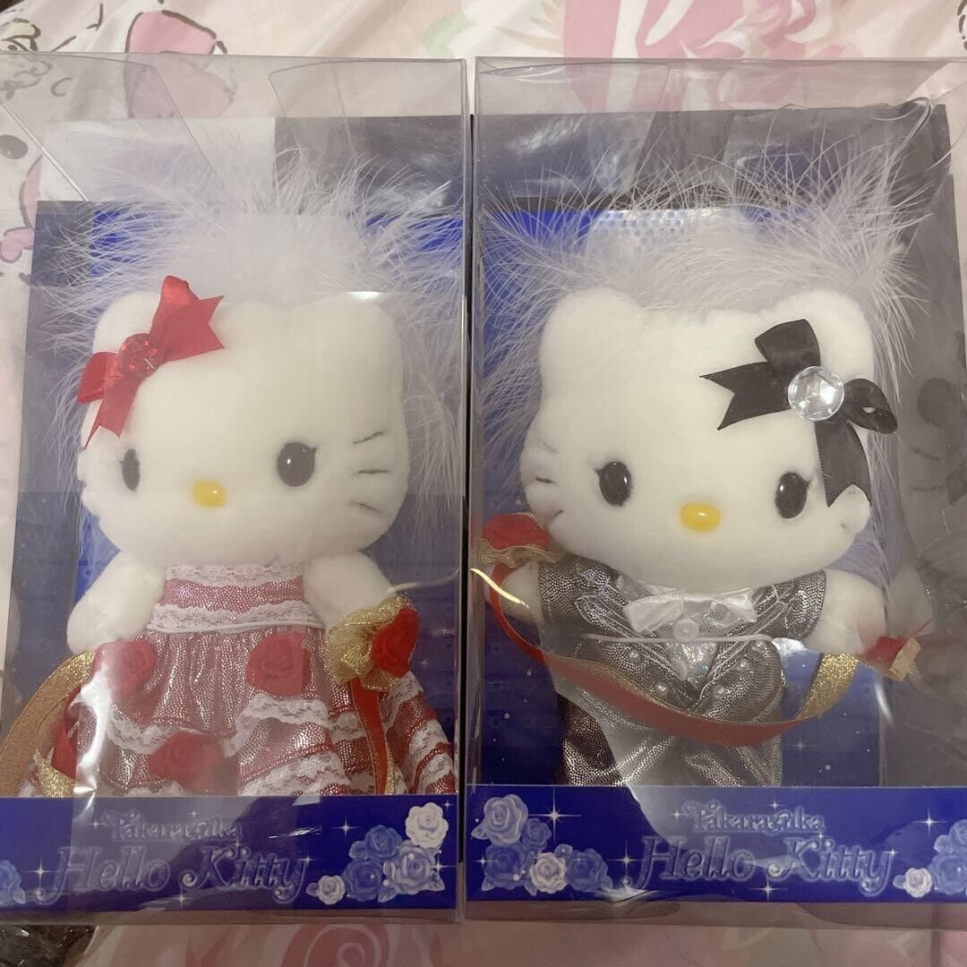Hello Kitty Super Rare Takarazuka Revue: Hello Kitty Super Rare Takarazuka Revue Plush Toys Set of 2 Box is defective Condition: Used Important Notes: ?The stuffed toy kitty box is crushed and partially cracked.Both are new and unused.It has