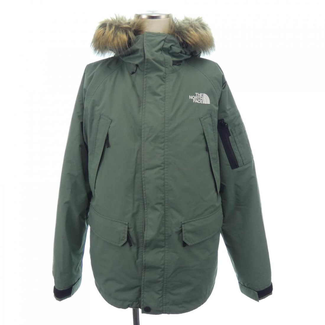 Authentic THE NORTH FACE Down Jackets: Authentic THE NORTH FACE Down Jackets #241-003-656-5929 Condition: Pre-owned Brand: THE NORTH FACE Style: JACKET Color: Green Outer Shell Material: See Image Gender: Mens Size: L