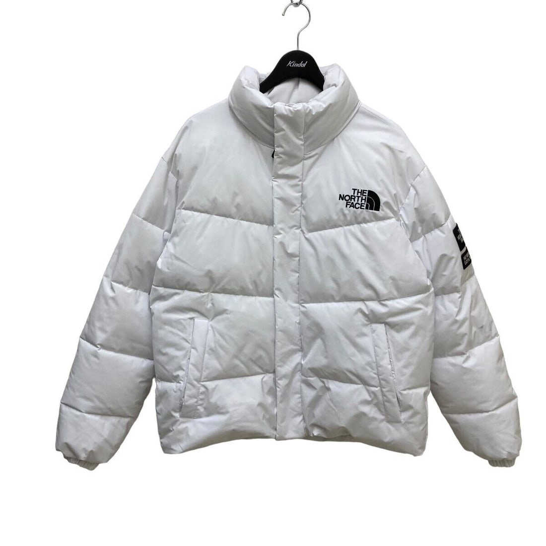 THE NORTH FACE THE Padded Jacket: THE NORTH FACE THE Padded Jacket NJ3NN71A case White Size: SizeL 111123 Condition: Pre-owned Brand: THE NORTH FACE Country: Japan SN: MOR_0820 Size: NA Jacket/Coat Length: NA Accents: NA