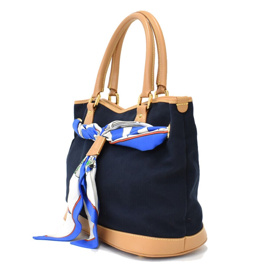 ETRO #3 Tote Bag Canvas Navy: ETRO #3 Tote Bag Canvas Navy Beige Scarf Gold Hardware Condition: Pre-owned Brand: ETRO Country: Japan SN: MOR_TR_0913 Size: NA Size Type: Normal Style: NA Type: NA Exte
